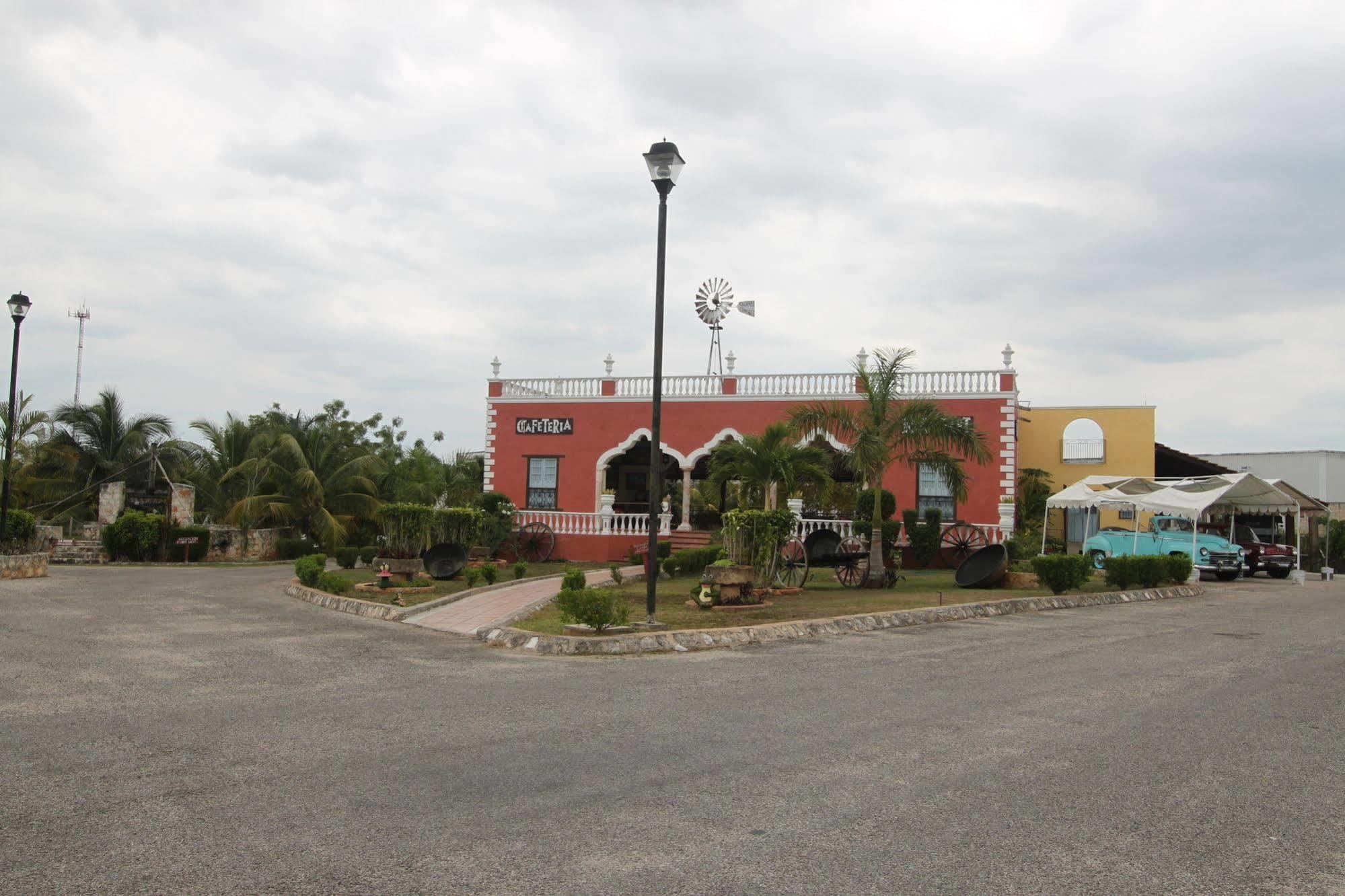 Hotel Hacienda Sanchez Valladolid  Exterior photo