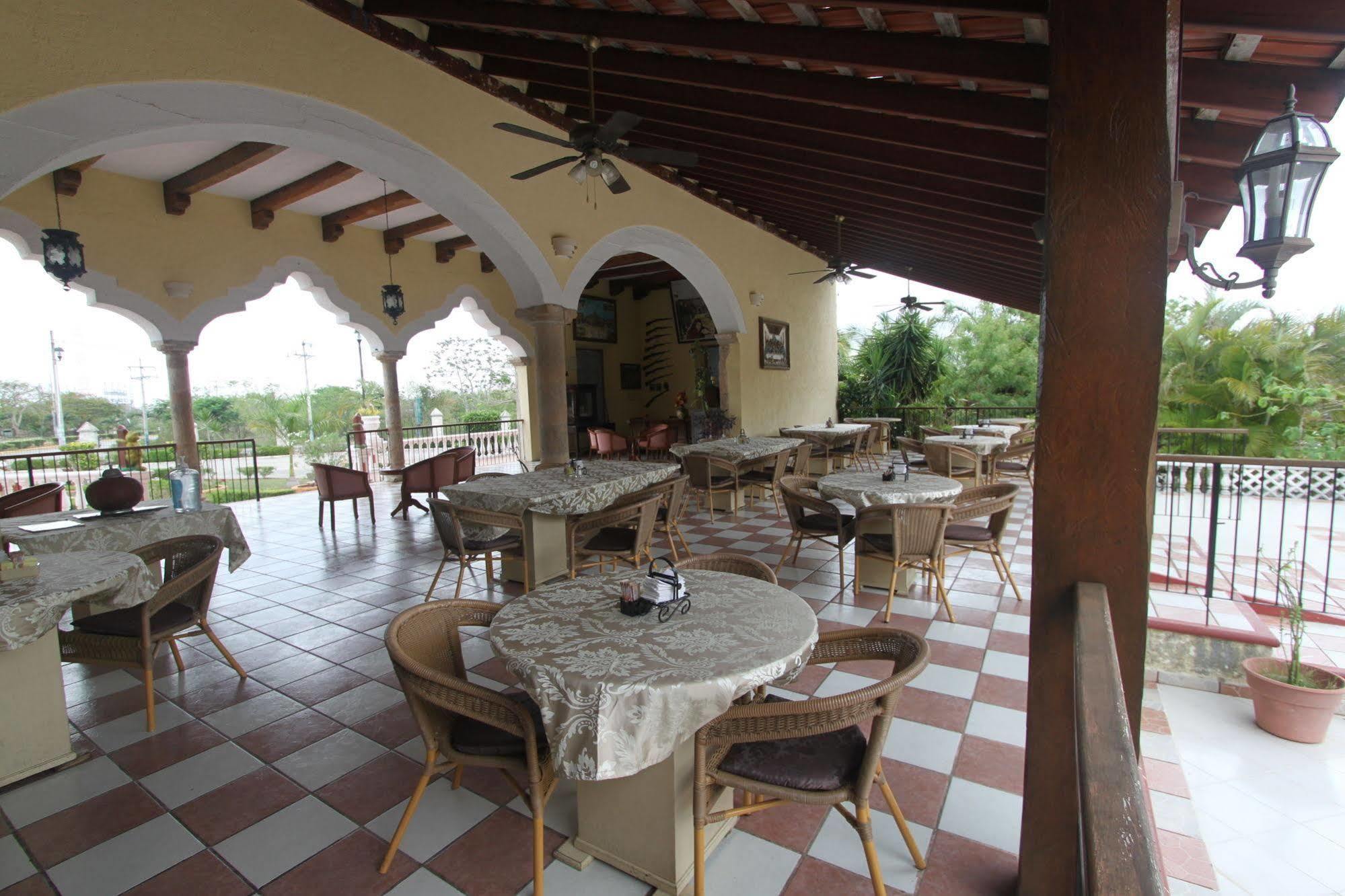 Hotel Hacienda Sanchez Valladolid  Exterior photo