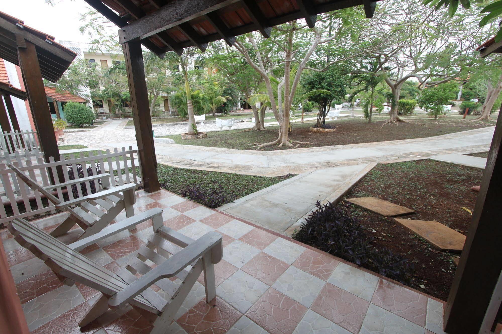 Hotel Hacienda Sanchez Valladolid  Exterior photo